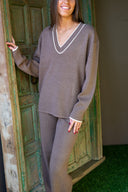 Olly V-Neck Sweater - Brown